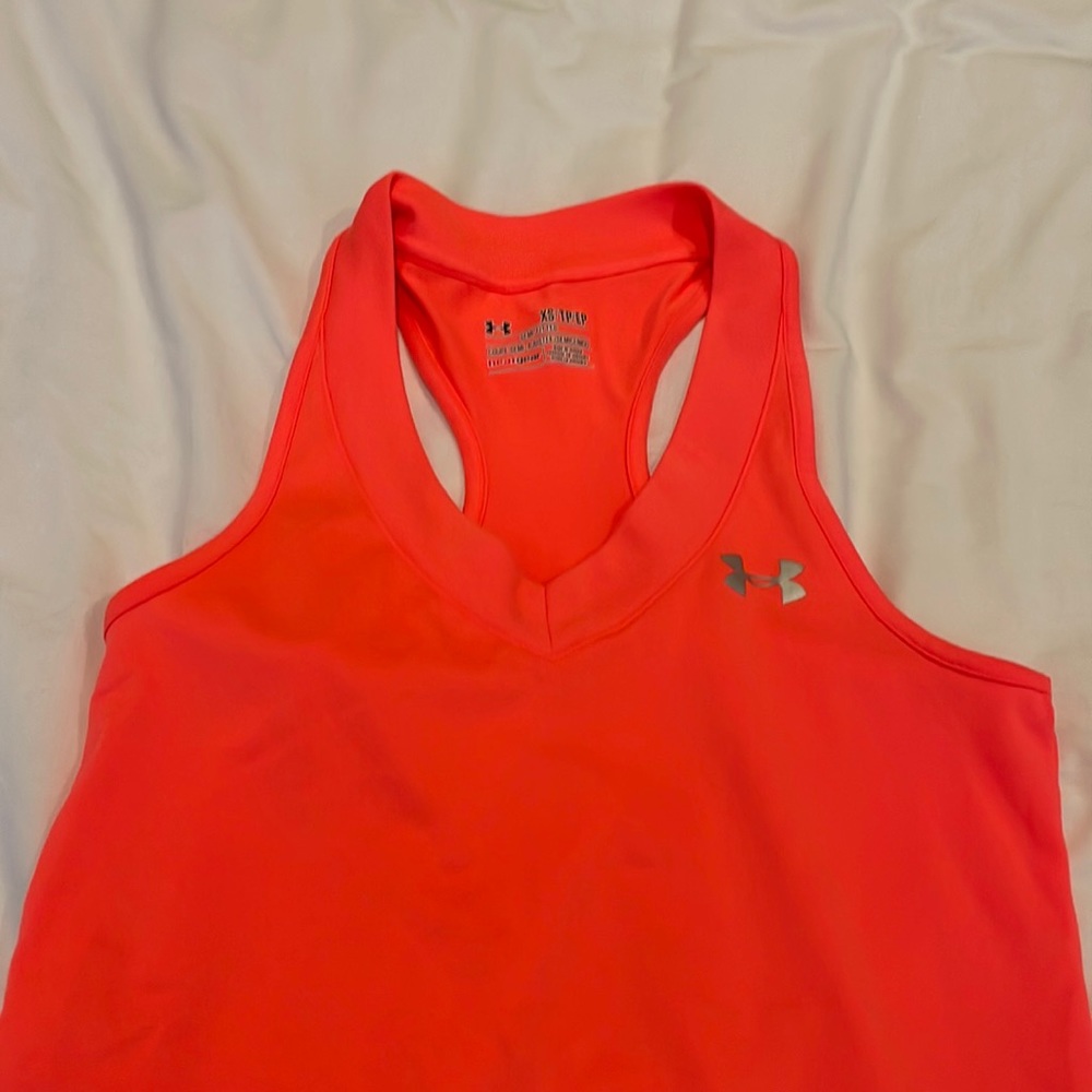 Under Armour Women’s Heat Gear tank - size XS